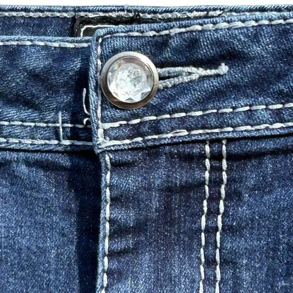 Cato Capri Blue Jean Cuffed Cropped Embellished Stretch Flap Pockets - Size 12 - Picture 3 of 13